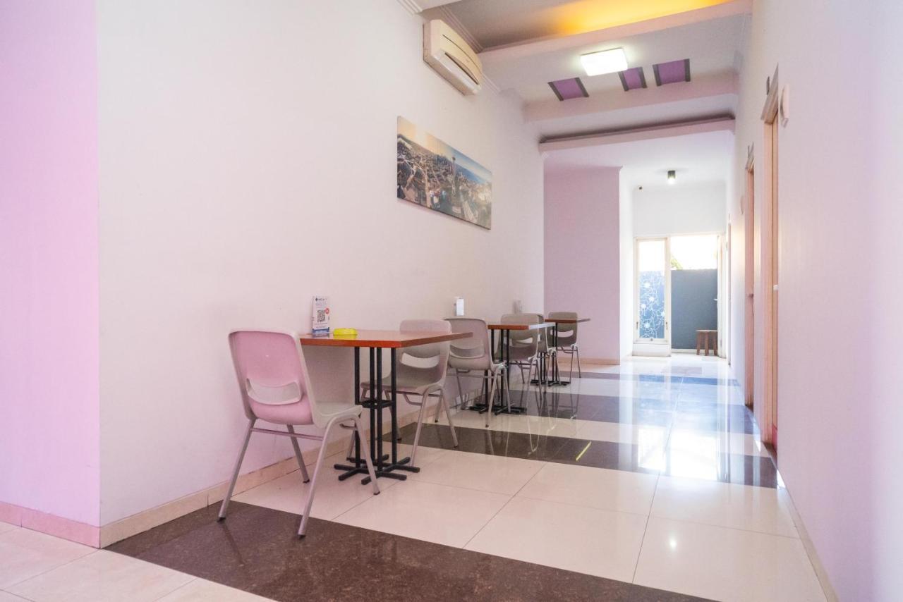 Urbanview Hotel Fiffa Kauman Μαλάνγκ Εξωτερικό φωτογραφία